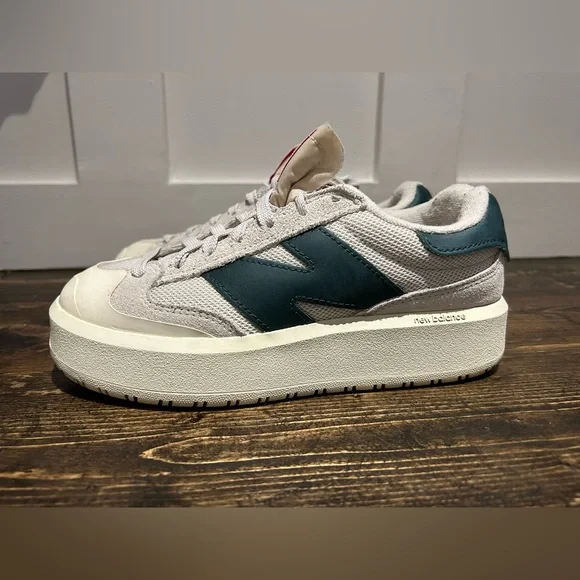 New Balance CT302 - Picture 1 of 5